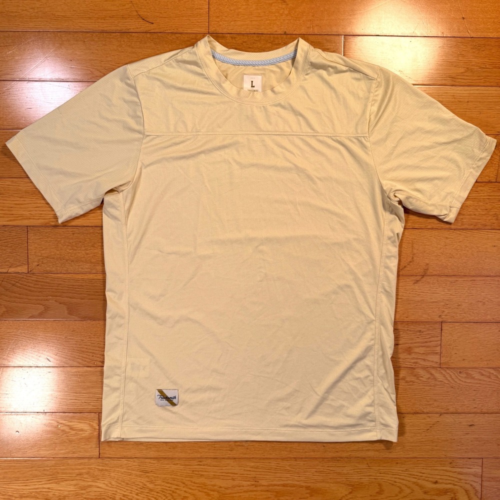 Tracksmith Mens Running Tee Shirt Yellow Mesh Short Sleeve Size LARGE